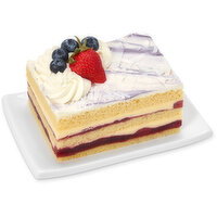Bake Shop - Triple Berry Cream Cake, 700 Gram
